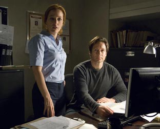 David Duchovny e Gillian Anderson de volta aos personagens que os consagraram nos anos 90