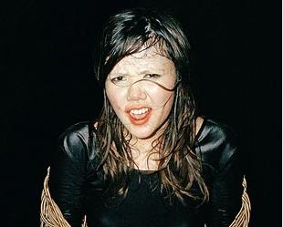 O Cansei de Ser Sexy fica fora do país 18 meses, mas volta para encontrar tranqüilidade