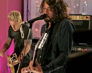 Foo Fighters vão tocar na festa do Grammy