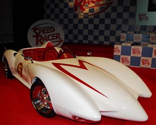 O Mach 5, carro de Speed Racer, competirá com a potente escuderia Petrobrás Bioenergy