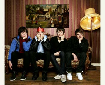 Arctic Monkeys e Justin juntos?