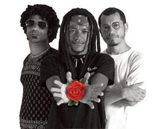 Da esquerda para a direita: Celo Brown, Cannibal e Neilton