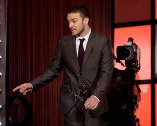 Justin apadrinha Maddona no Hall da Fama