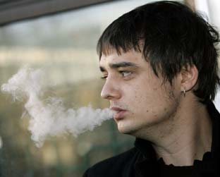 Pete Doherty (foto) volta a trabalhar com seu amigo Carl Barat após anos de separação do Libertines