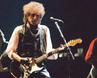 Para Dylan tocar de graça em São Paulo, falta uma proposta em dinheiro e um local para a realização do show