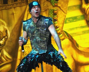 Dickinson comandou o Iron e o público como no show em São Paulo