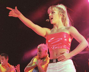 Britney apresenta ...Baby One More Time, em 1999