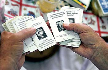 O Baralho dos Pensadores, uma das criações do padre empreendedor.