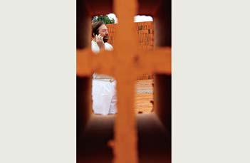 Trevisan, um padre controverso que desafia a Igreja