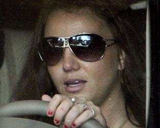 Britney a caminho de uma audiência a respeito da guarda dos filhos, em 2007