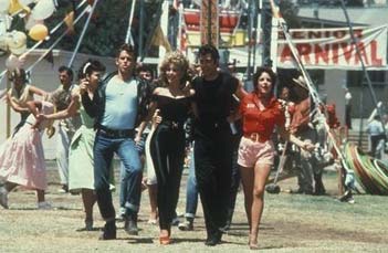 O sucesso da disco music fez Travolta voltar aos musicais no ano seguinte (1978), em <i>Grease: Nos Tempos da Brilhantina</i>.