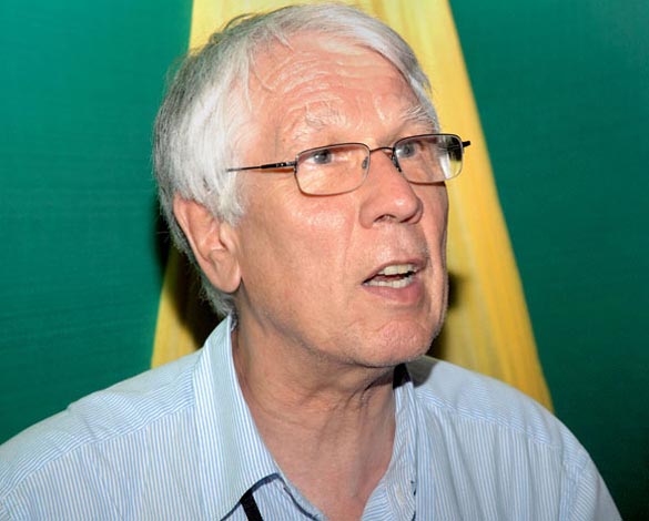 Peter Jenner, em Recife: pela democratização da música