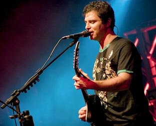 Frejat canta no último show do Barão, em São Paulo: sem data para voltar