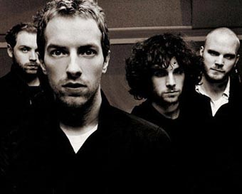 O quarteto é liderado por Chris Martin, à frente