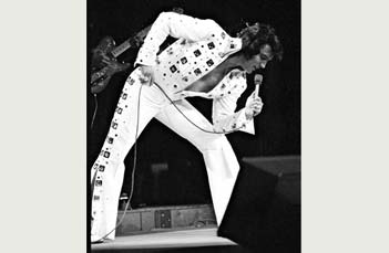 O ensaio fotográfico foi feito durante apresentação do cantor no Madison Square Garden, em NY