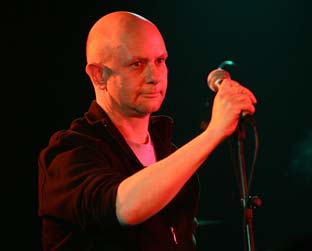 Hornby atuará pela segunda vez como roteirista em Slam