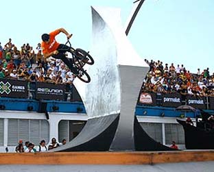 No BMX (foto) e Moto X, só gringos levaram medalhas para casa. Brasileiros dominaram no skate