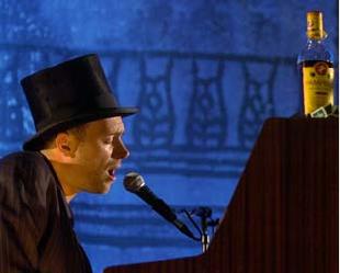 Damon Albarn planeja disco com mais de uma centena da músicos para julho