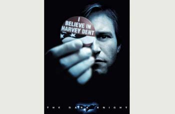 Será que veremos Harvey Dent (Aaron Eckhart) se transformar em Duas-Caras já neste filme?