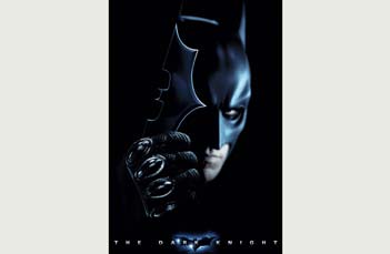 Cabe a Batman a missão de impedir o Palhaço do Crime de transformar Dent