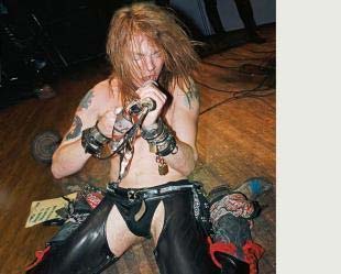 Axl relança coletânea; e nada do até então imaginário Chinese Democracy