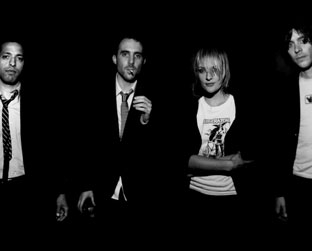 Emily e seu Metric: ansiosos para conhecer São Paulo e tocar músicas de seu novo álbum por aqui