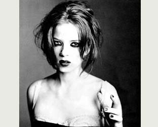 Shirley Manson deve ficar um tempo longe do Garbage para engatar carreira de atriz; banda lançou coletânea recentemente