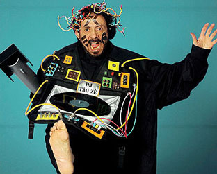 Tom Zé: disco ao vivo será lançado em versão gratuita, na internet