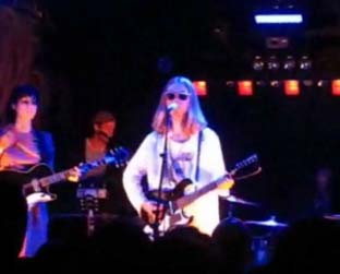 Beck toca "Modern Guilt", faixa-título do novo álbum, em Los Angeles