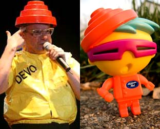 Mothersbaugh e Nigel: rede de fast-food se "inspirou" no músico para criar o boneco