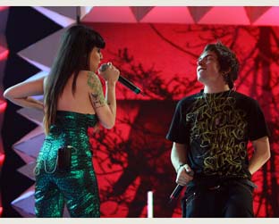 Pitty e Di Ferrero, do NX Zero, cantaram "Pulsos" e "Cedo ou Tarde"