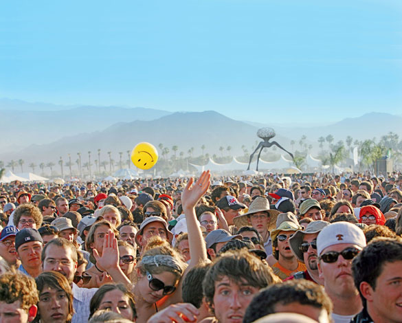 LOTAÇÃO MÁXIMA Público aguarda por show no Coachella: 180 mil compareceram aos três dias do festival