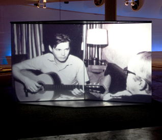 Projeção virtual no subsolo da Oca: exposição interativa homenageia bossa