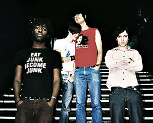 O Bloc Party lança single novo em agosto, mas já colocou o clipe na internet