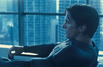 Em <i>O Cavaleiro das Trevas</i>, Batman quer deixar de ser o herói de Gotham