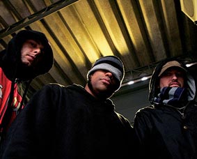 Basa, BNegão e Tejo (da esq. para a dir.): enfim, a estréia