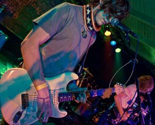 Andrew VanWyngarden à frente do MGMT: banda engrossa o caldo das atrações indie do TIM Festival