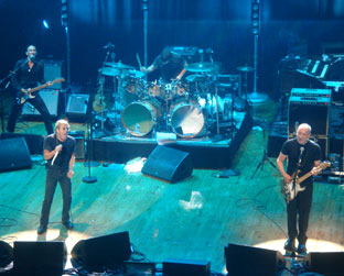 O The Who fez um show para promover o Rock Band 2, da produtora Harmonix