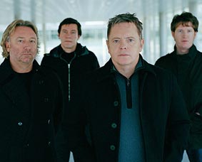 Peter Hook, Stephen Morris, Bernard Sumner e Phil Cunningham (da esquerda para a direita): retorno ao Brasil, 17 anos depois