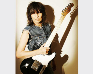 Chrissie Hynde, que já morou em SP, resolveu decidiu inovar no novo lançamento do Pretenders