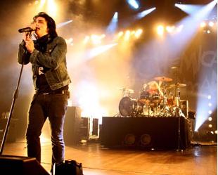 Gerard Way, no show do MCR no Brasil, em fevereiro: vocalista vai cantar Bob Dylan na versão cinematográfica de Watchmen