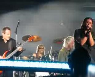 O histórico encontro entre integrantes do Led Zeppelin com o Foo Fighters vai virar DVD