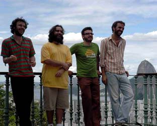 Os Hermanos lançam CD e DVD com registros de seus dois últimos shows, gravados em junho de 2007