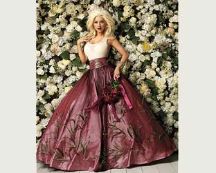 Christina Aguilera pelas lentes de Mark Seliger: campanha que celebra os 150 anos da Macy's ainda tem Donald Trump e Calvin Klein