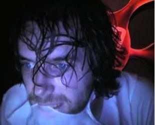 Greg Gills, o Girl Talk, planeja passar o apocalipse discotecando