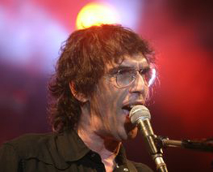 Lobão atrasou e não agradou o público de Natal