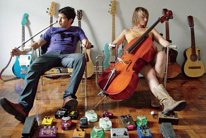 Firefriend: busca da perfeição estética e deleite na voz de Julia Grassetti