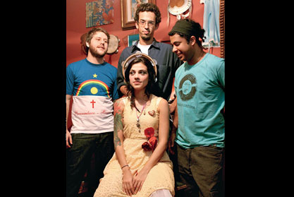 Manacá: quarteto carioca conhecido na cena underground. Influências: Pantera a Cake