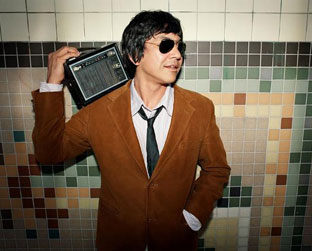 Money Mark, tecladista que grava com os Beastie Boys, faz maratona de shows em São Paulo