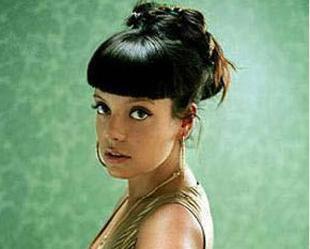 Lily Allen confirmou o lançamento do novo álbum para fevereiro de 2009